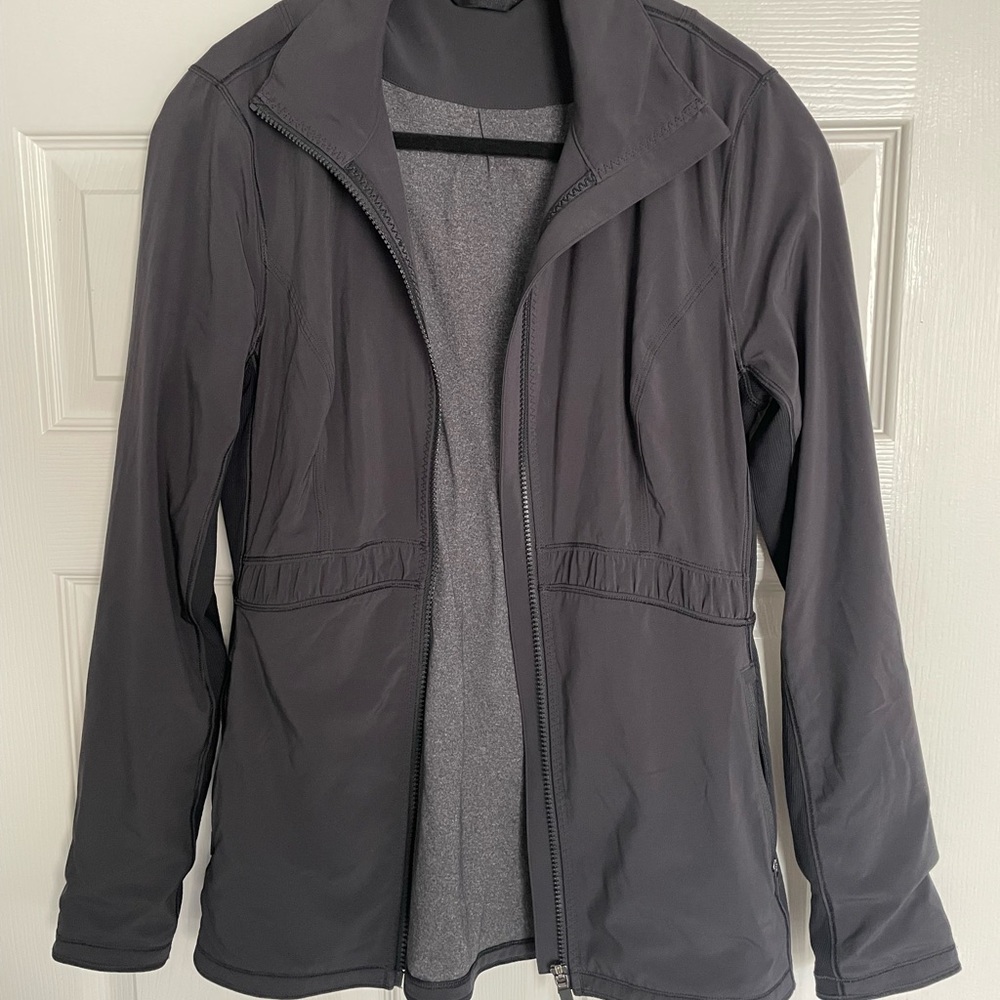 Lululemon women’s jacket